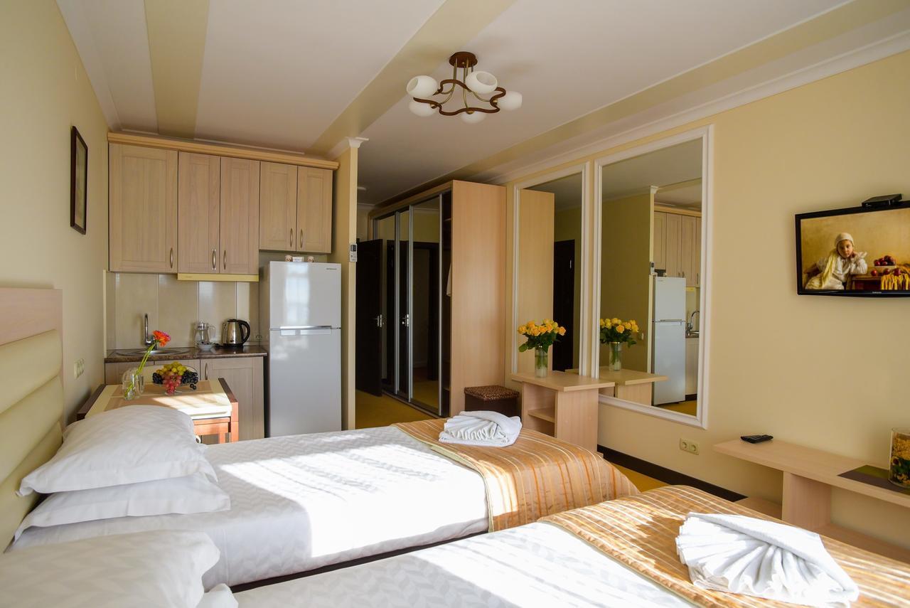 Aparthotel On Klinichna St. Kiev Dış mekan fotoğraf