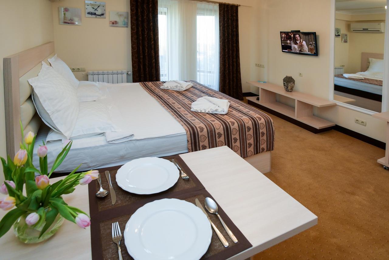 Aparthotel On Klinichna St. Kiev Dış mekan fotoğraf